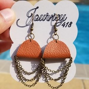 Half circle leather earrings with chains